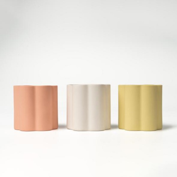 Vous recherchez des bougeoirs en céramique ondulés minimalistes ? Cet ensemble en vrac neutre pourrait-il être votre choix de gros idéal ?