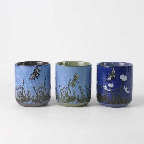 Éveiller l'esthétique poétique de la vie avec un vernis transformé au four semblable à un ciel étoilé et des motifs naturels peints à la main
