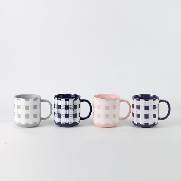 Vous cherchez une tasse pratique mais belle ? Découvrez comment la série de tasses peintes à la main de BYF peut ajouter de la joie à votre vie quotidienne !