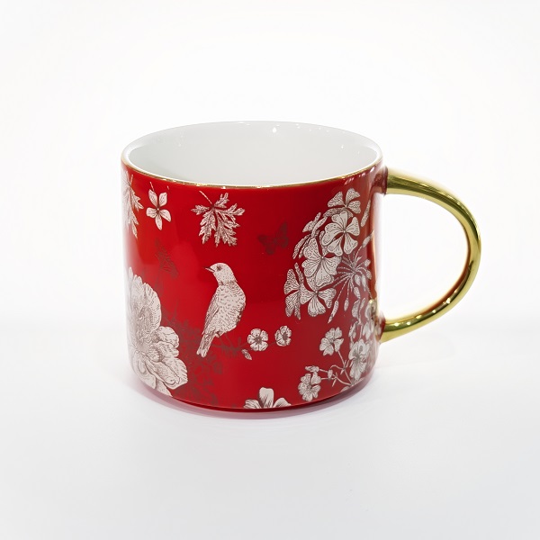 Qu'est-ce qui rend les tasses à café de la série « Nature Gilded » uniques ? BYF Arts & Crafts dévoile une collection florale de luxe avec des poignées dorées