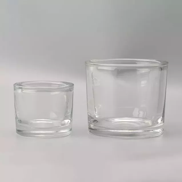 Bougeoir en verre transparent