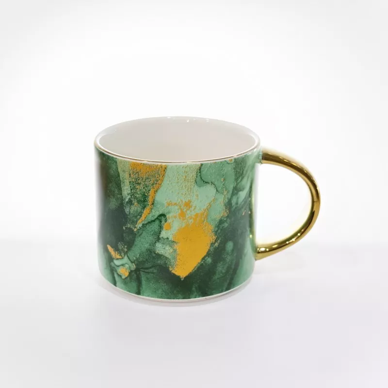 Tasse en céramique à motif de marbre élégant