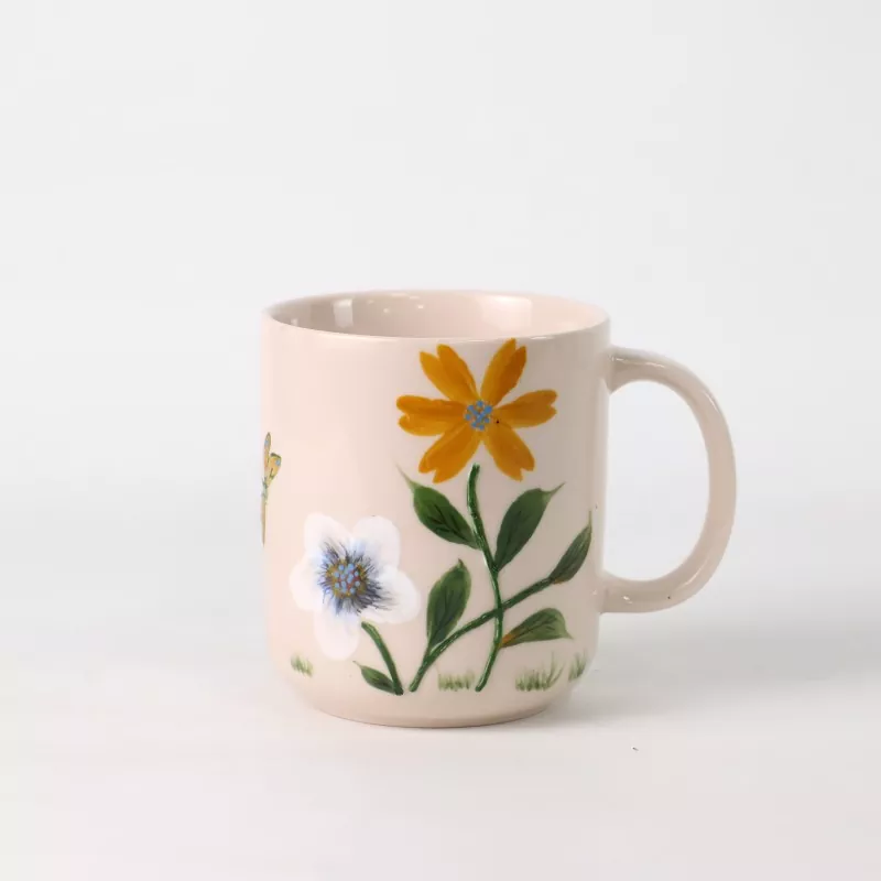 Tasse en céramique florale peinte à la main