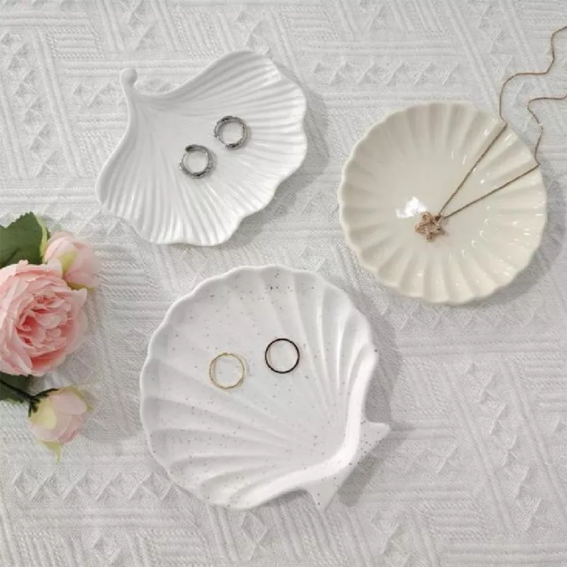 Plateau à bijoux en céramique coquille et étoile de mer